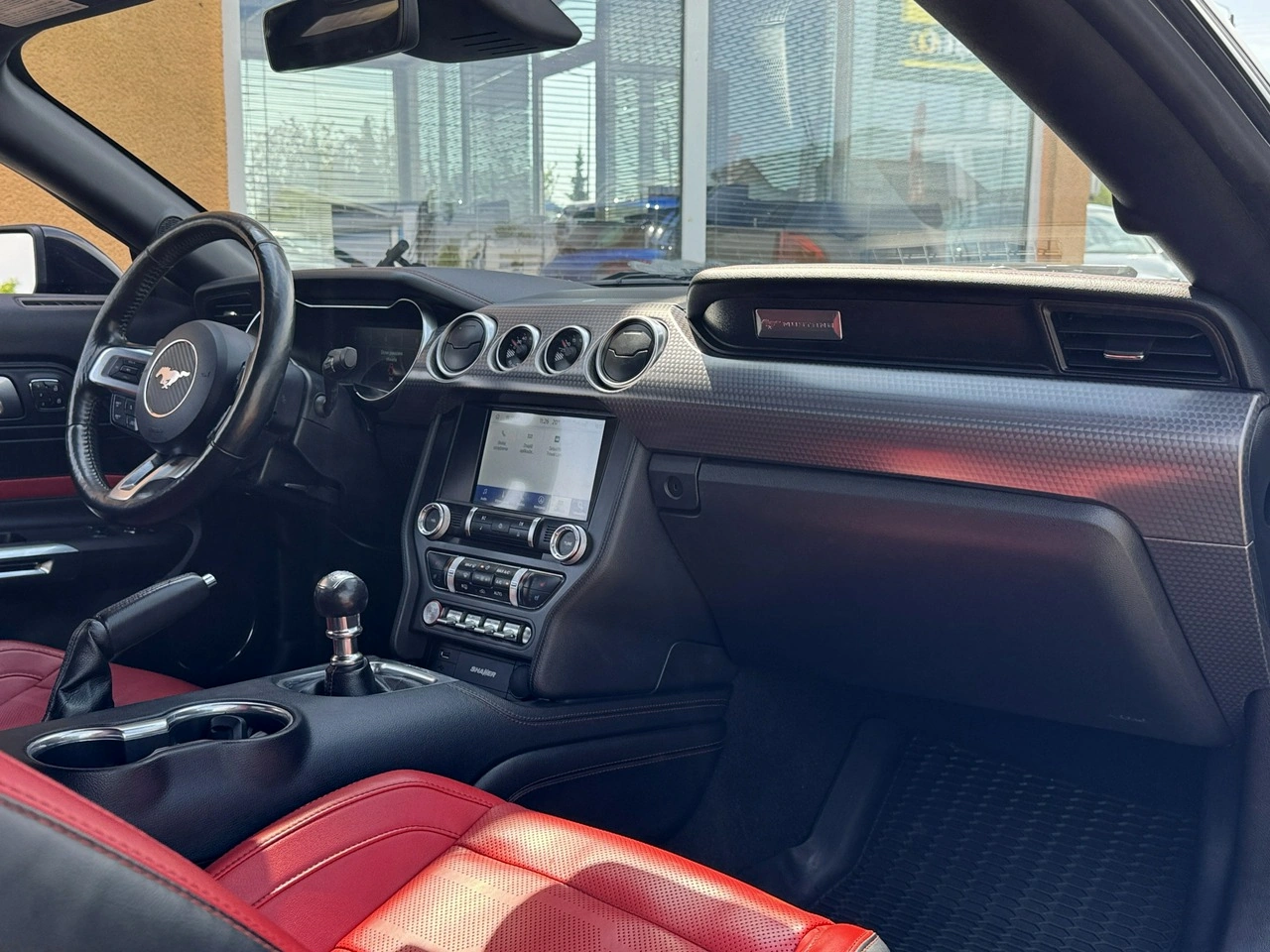 Ford Mustang - Zdjęcie 17