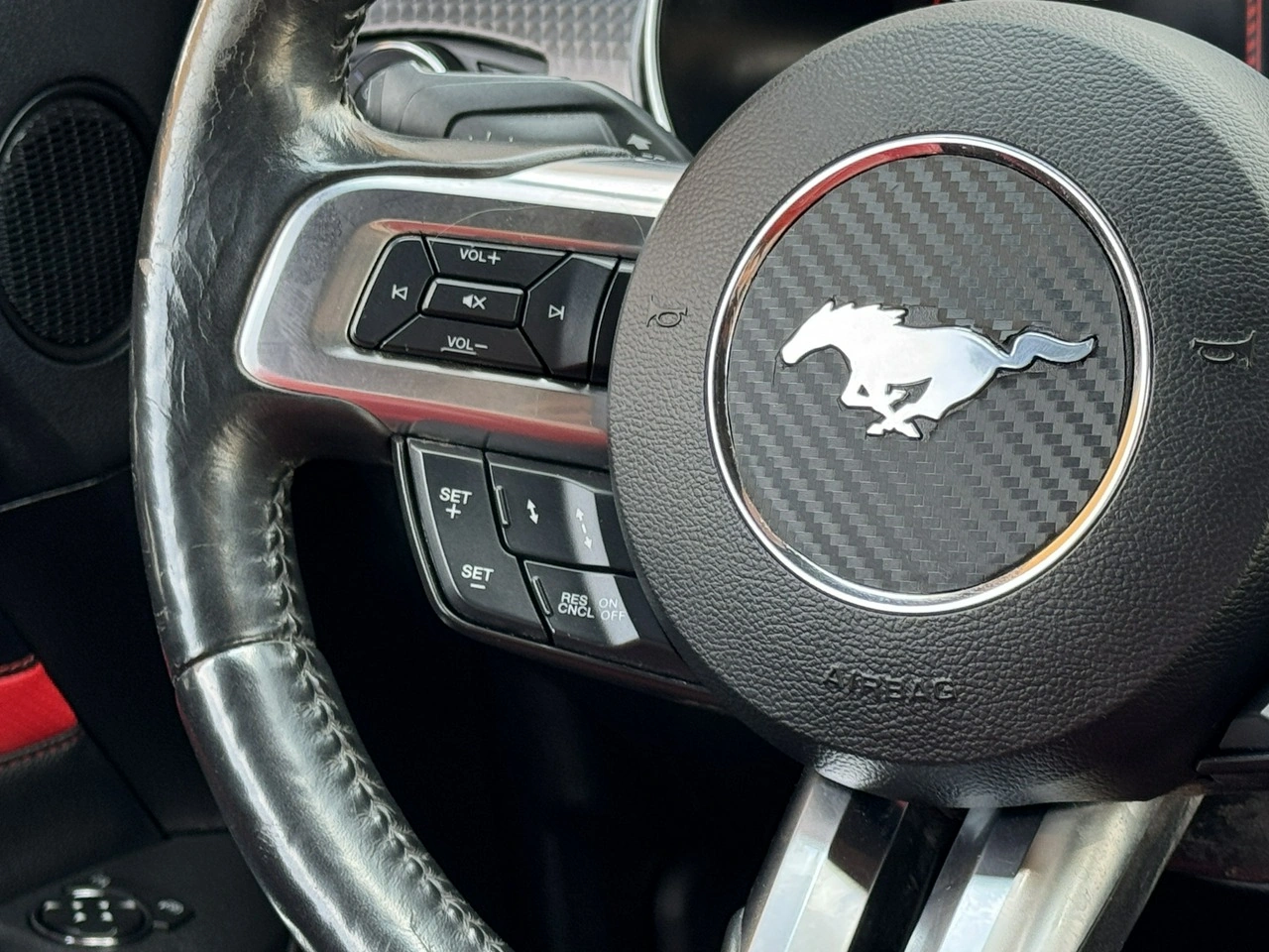 Ford Mustang - Zdjęcie 25