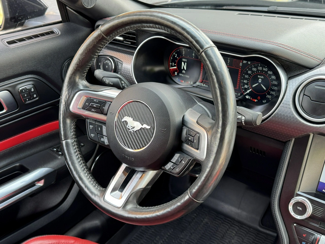 Ford Mustang - Zdjęcie 24