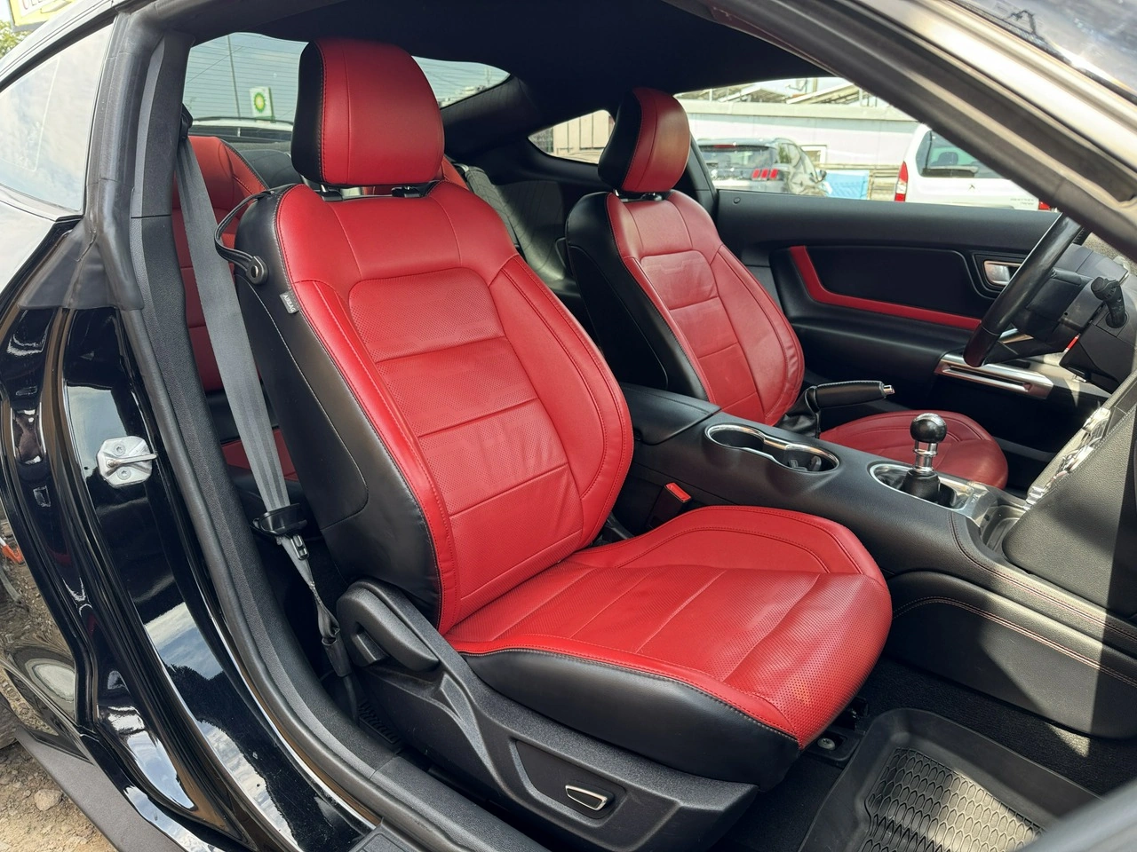 Ford Mustang - Zdjęcie 18