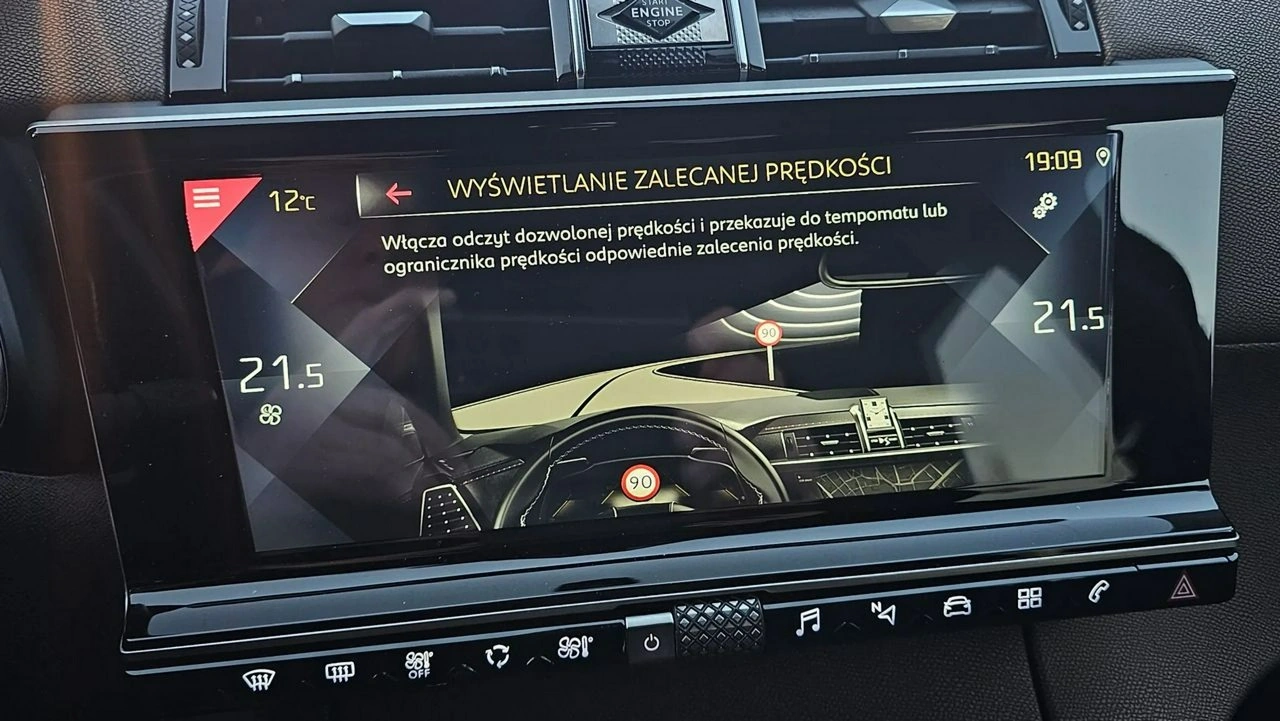DS Automobiles DS 7 Crossback - Zdjęcie 31