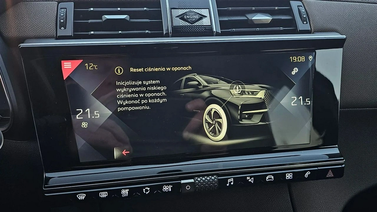 DS Automobiles DS 7 Crossback - Zdjęcie 34