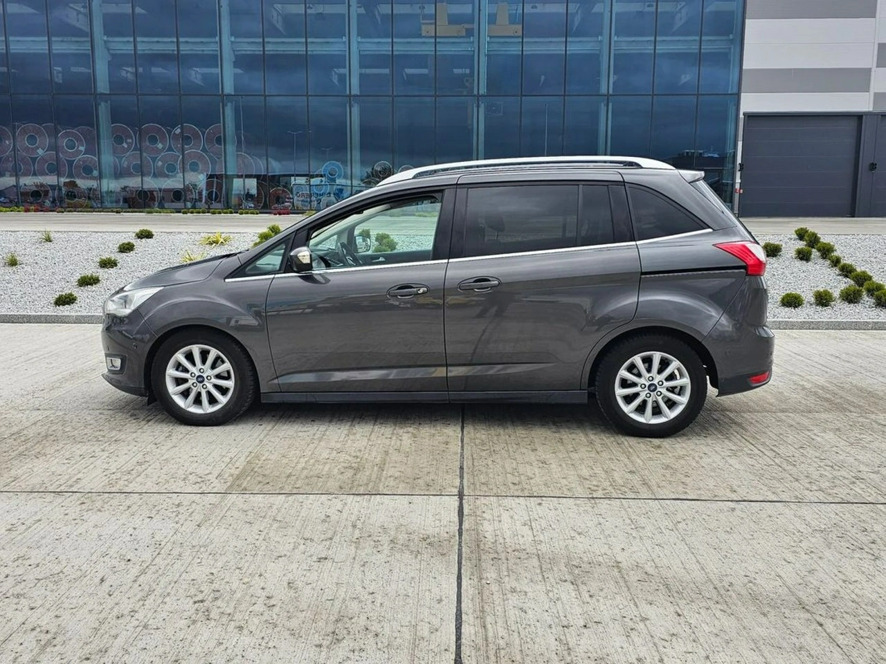 Ford Grand C-MAX - Zdjęcie 8