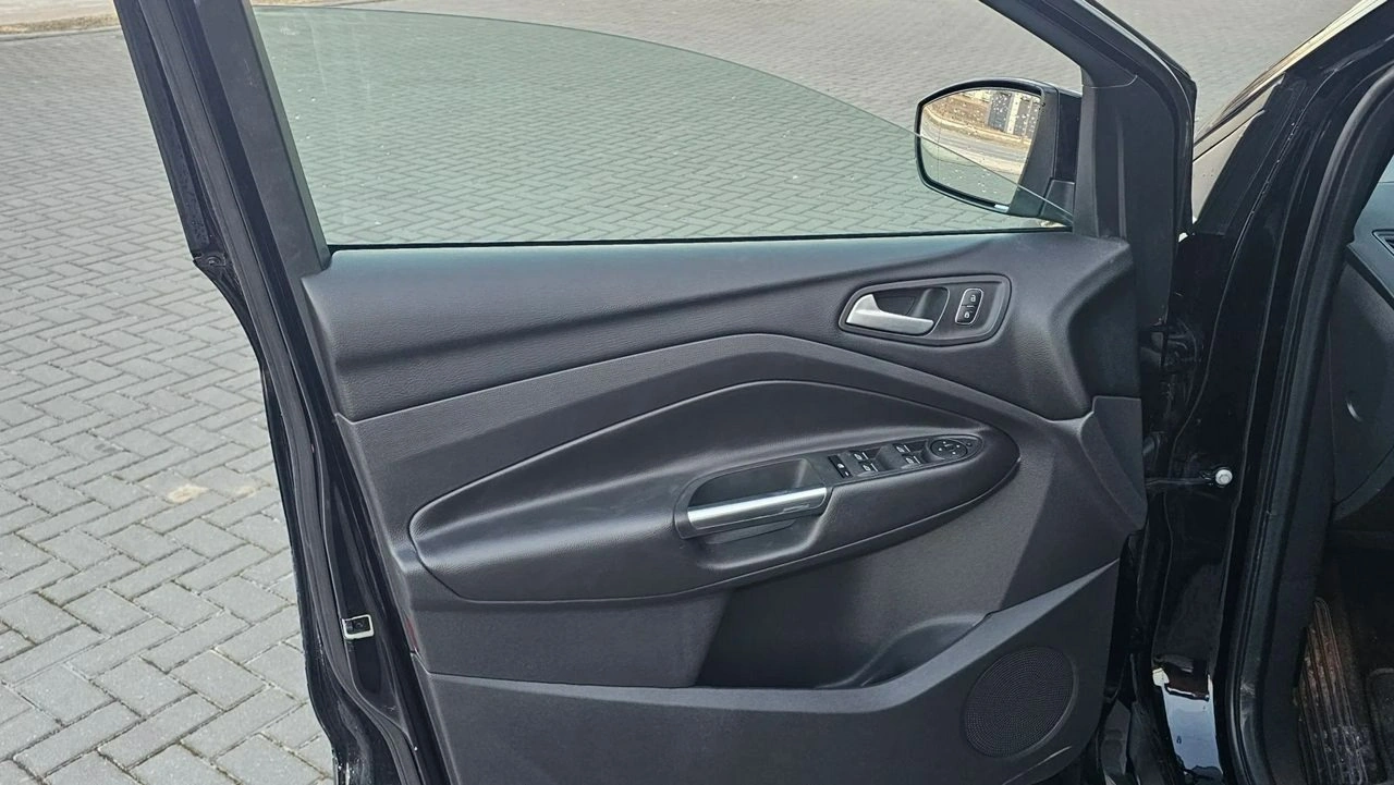 Ford Kuga - Zdjęcie 13