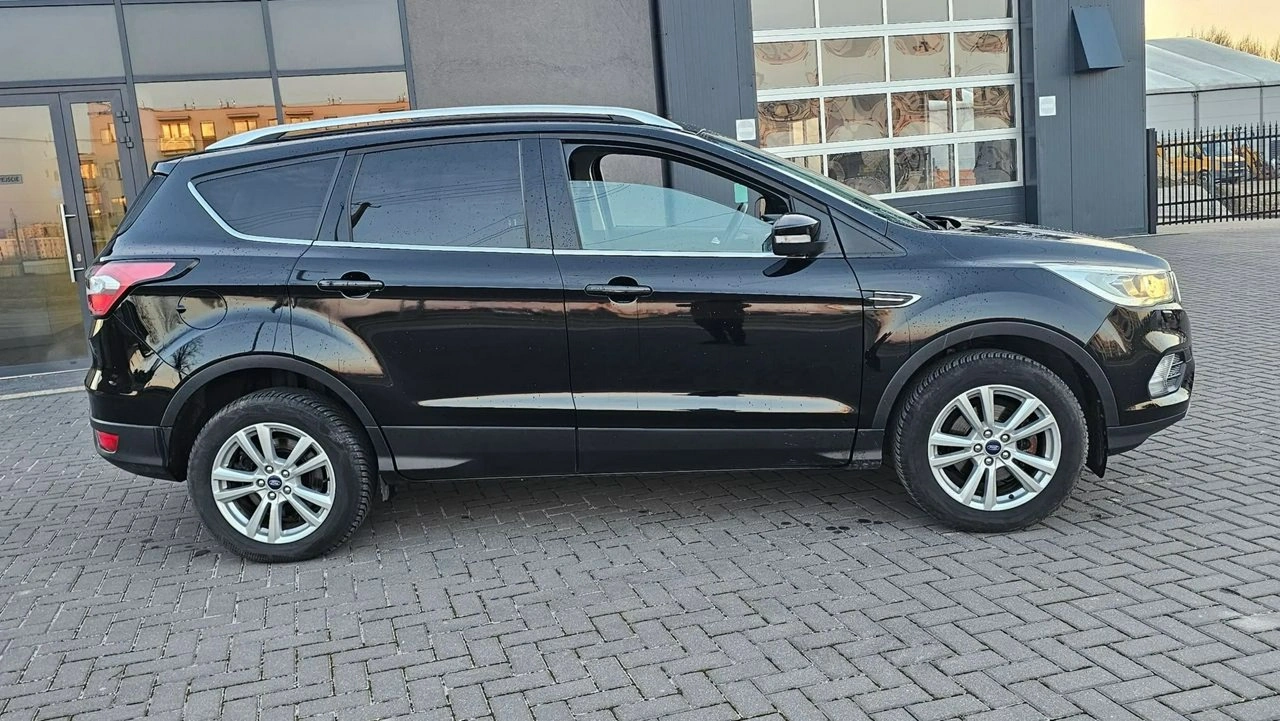 Ford Kuga - Zdjęcie 2