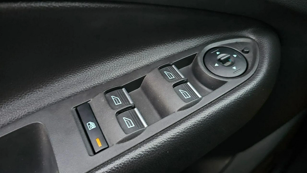 Ford Kuga - Zdjęcie 20