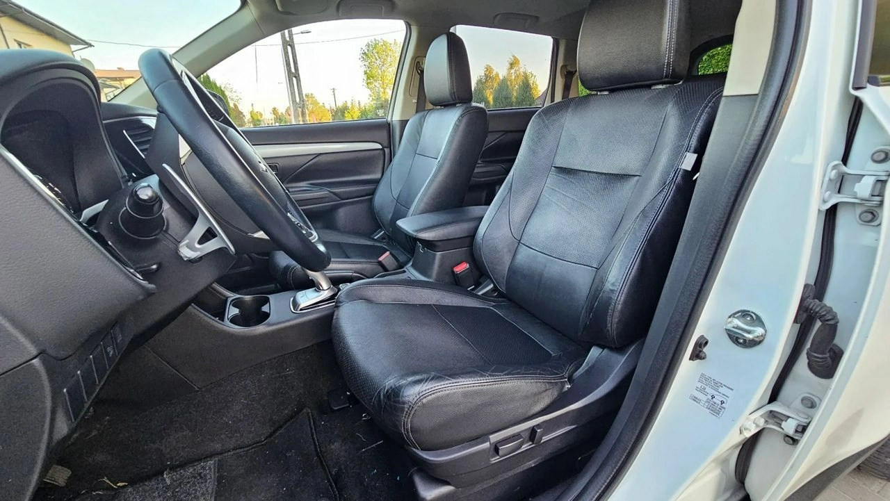 Mitsubishi Outlander - Zdjęcie 10