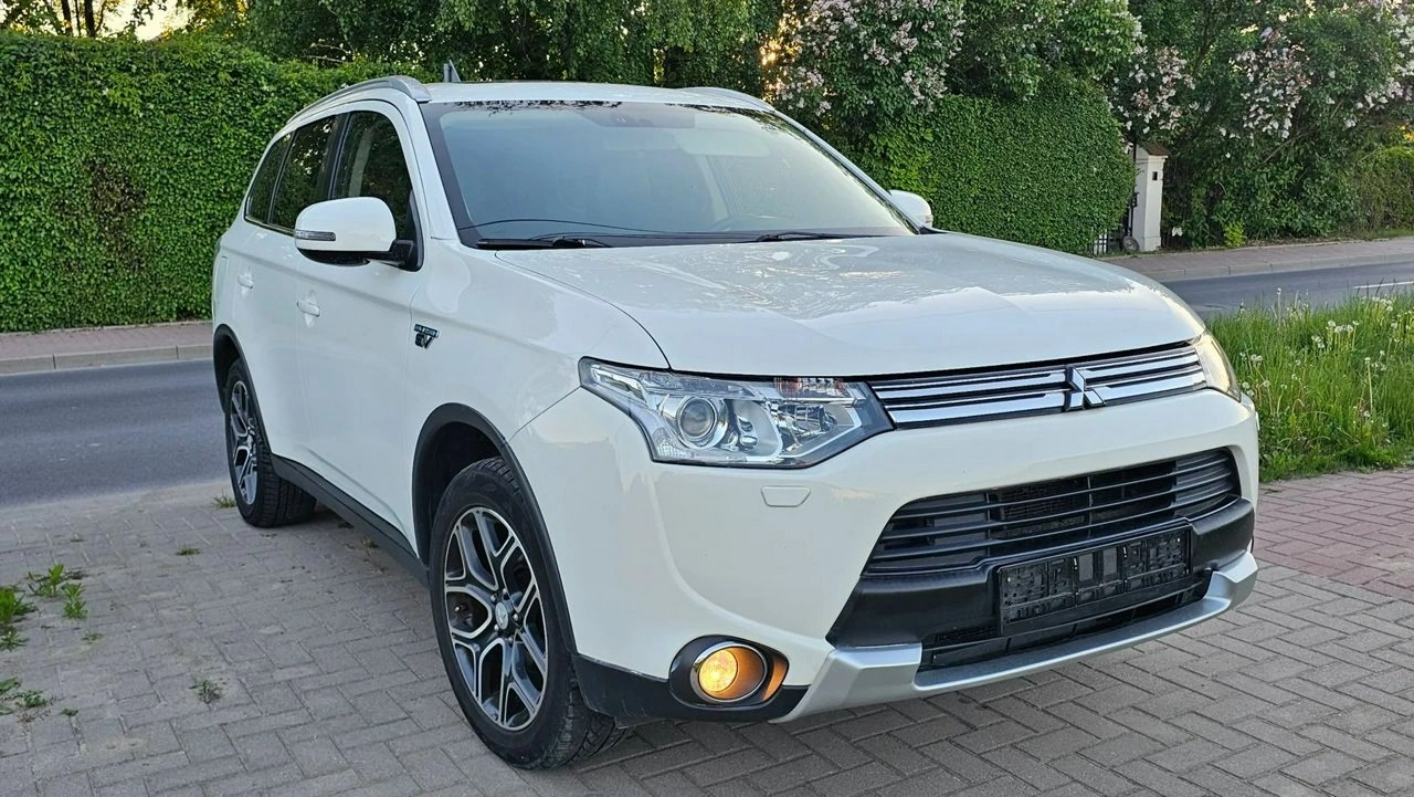 Mitsubishi Outlander - Zdjęcie 13