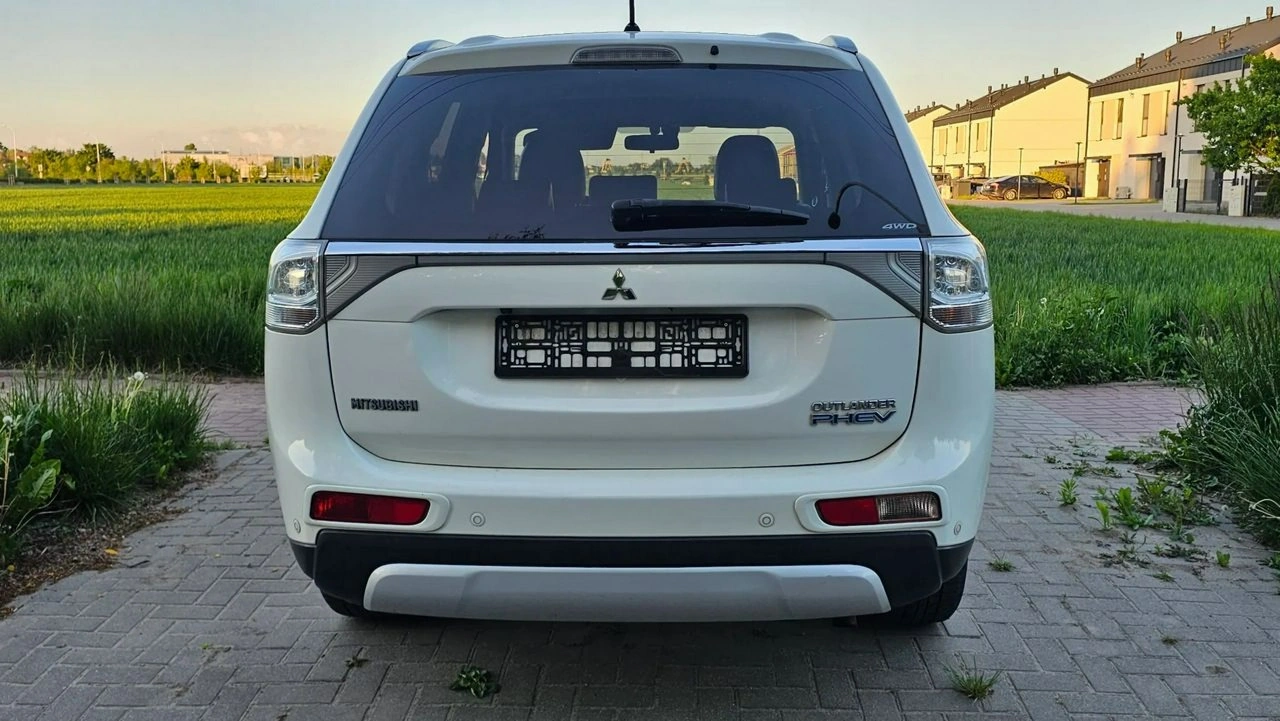 Mitsubishi Outlander - Zdjęcie 15