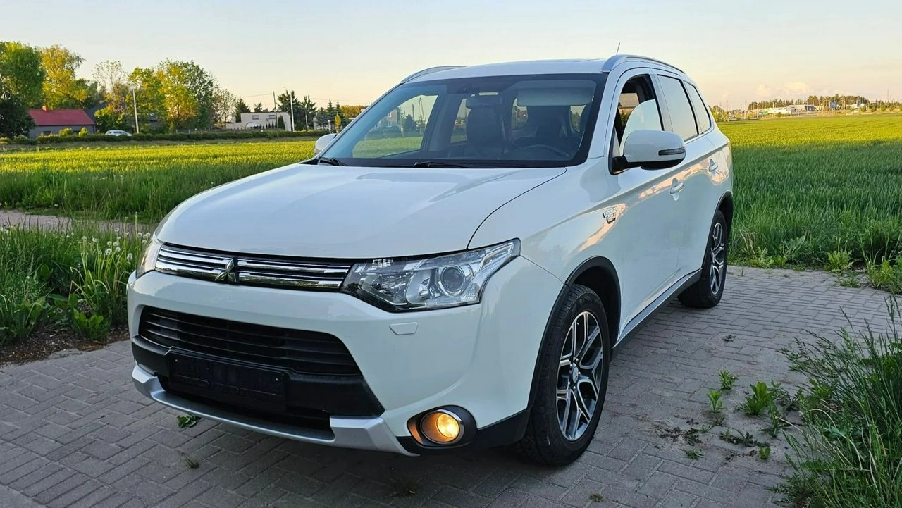 Mitsubishi Outlander - Zdjęcie 28