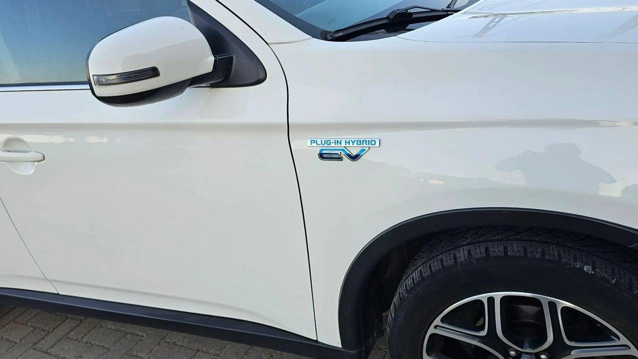 Mitsubishi Outlander - Zdjęcie 30