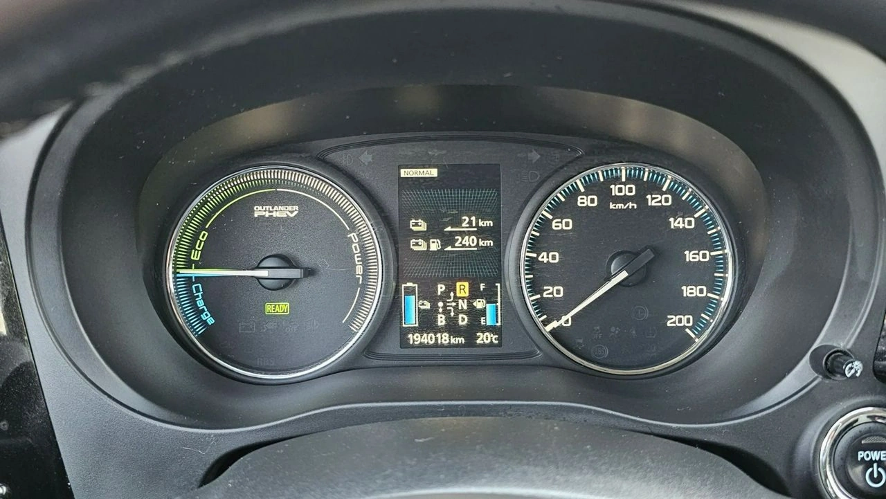 Mitsubishi Outlander - Zdjęcie 38