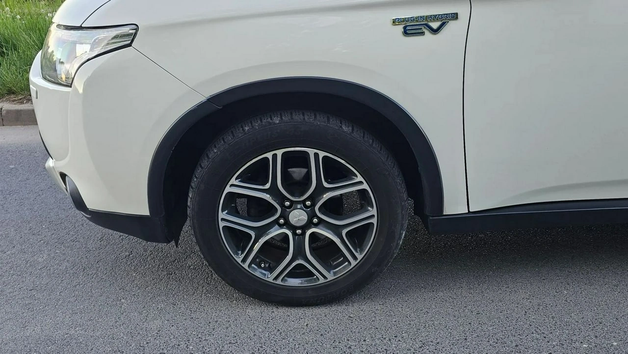 Mitsubishi Outlander - Zdjęcie 39