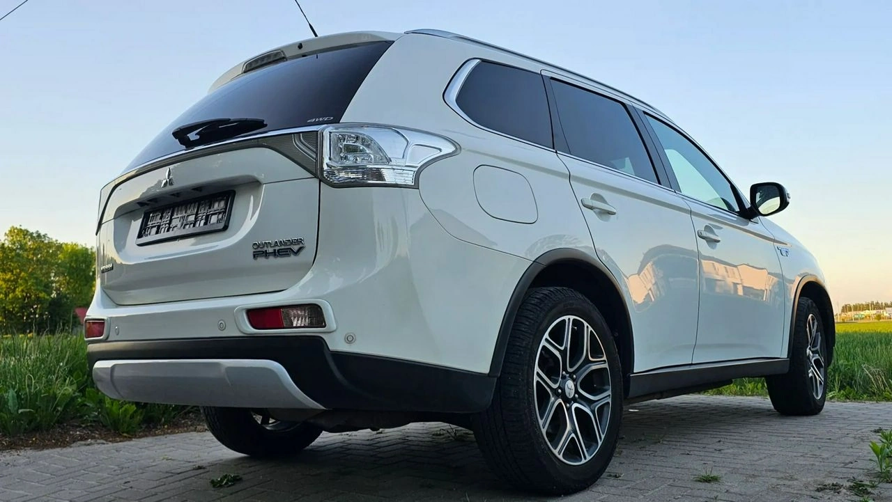 Mitsubishi Outlander - Zdjęcie 7