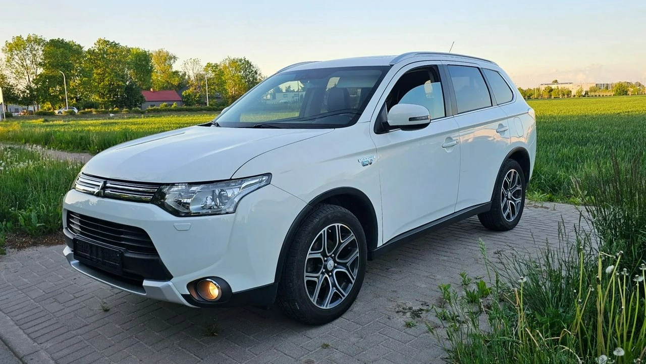 Mitsubishi Outlander - Główne zdjęcie