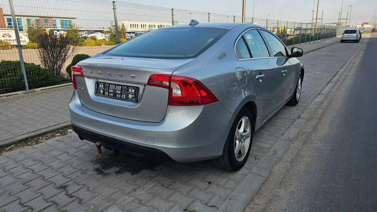 Volvo S60 - Zdjęcie 14