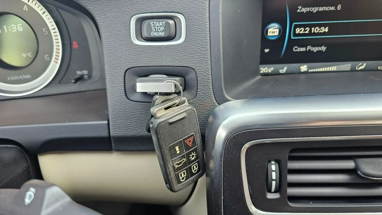 Volvo S60 - Zdjęcie 17