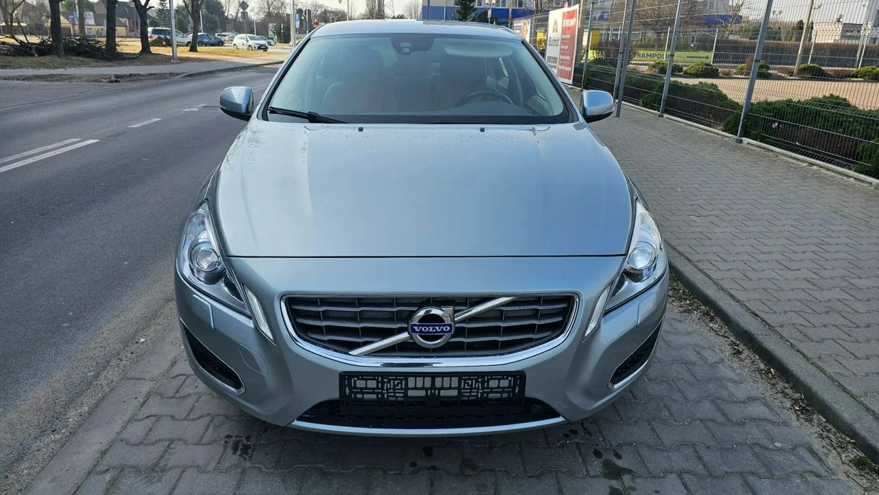 Volvo S60 - Zdjęcie 28