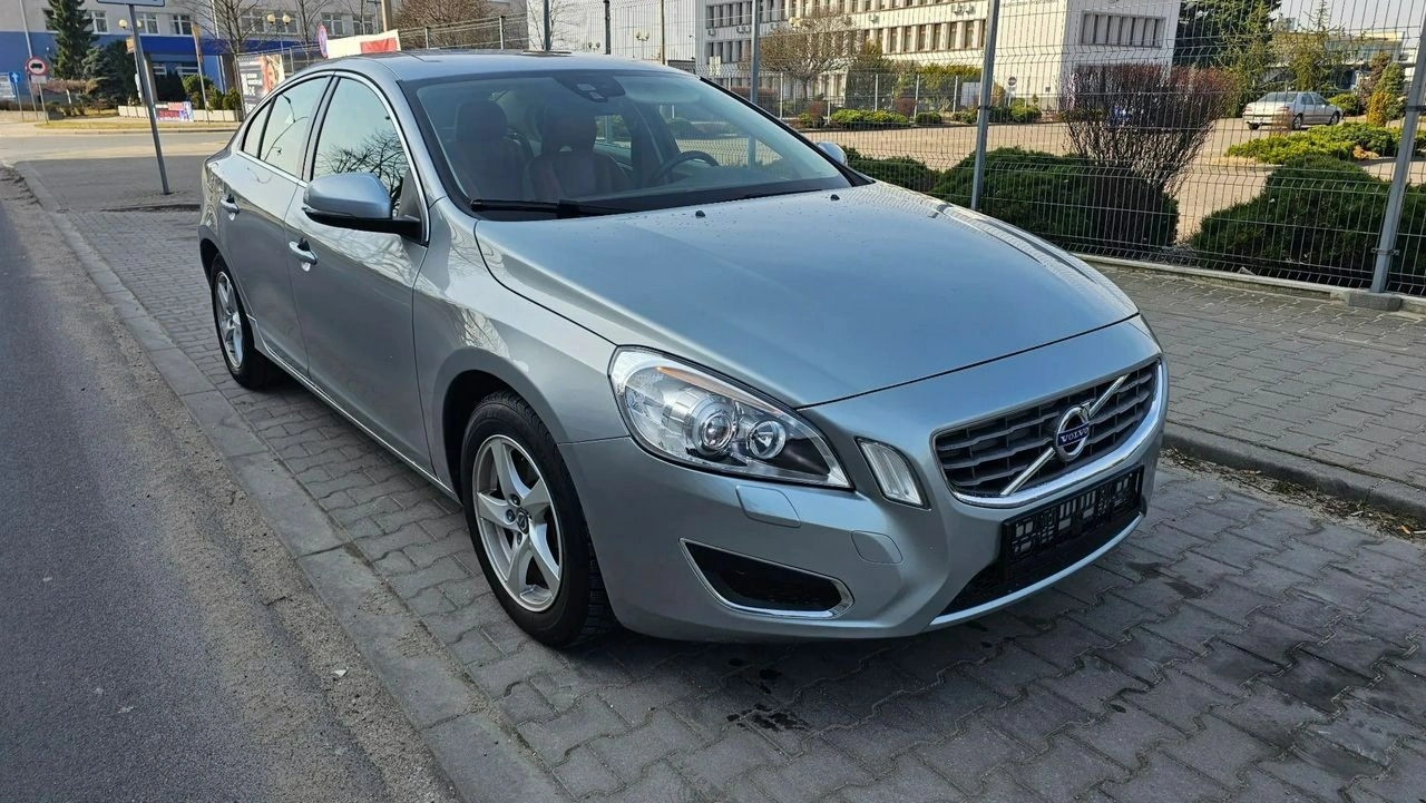 Volvo S60 - Zdjęcie 29