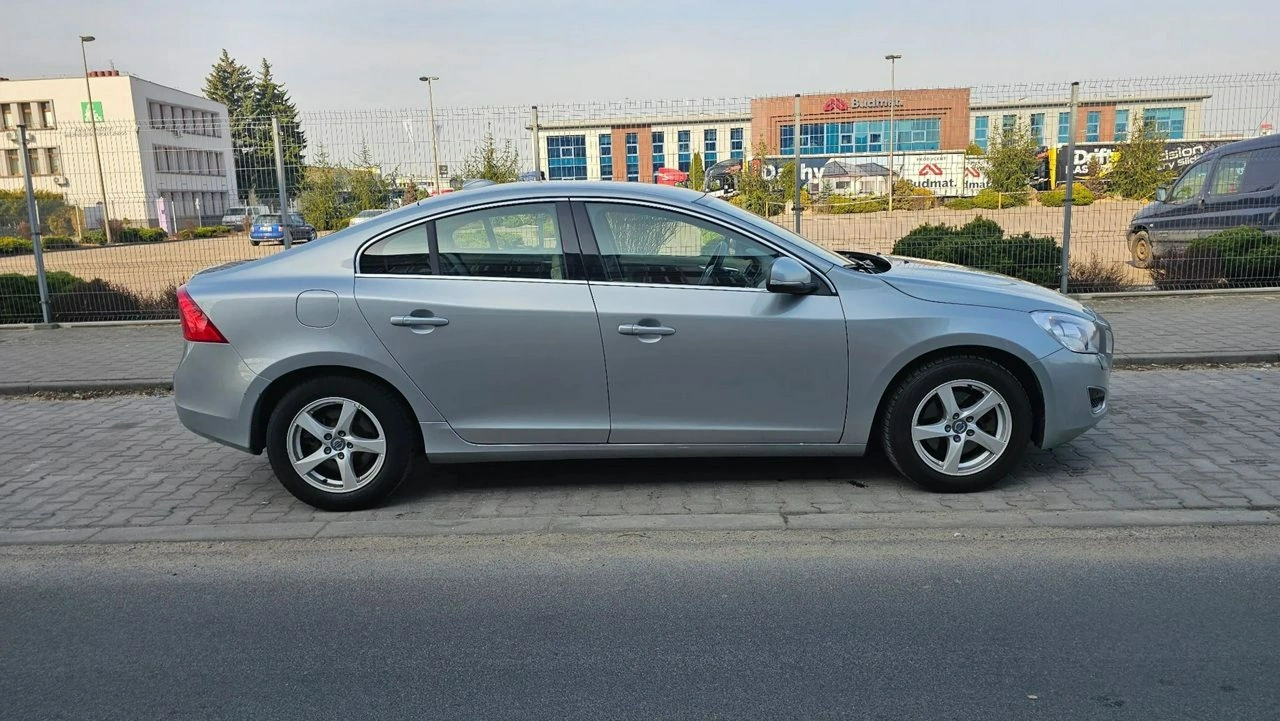 Volvo S60 - Zdjęcie 30