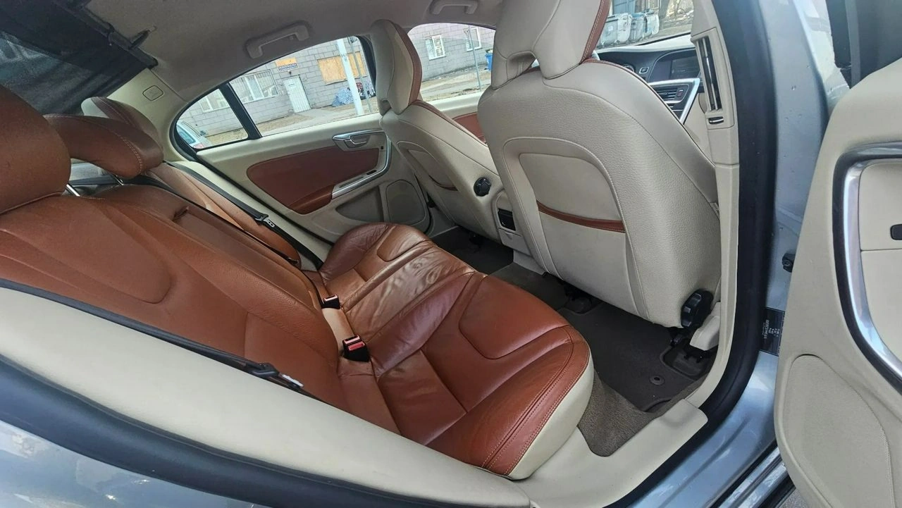 Volvo S60 - Zdjęcie 31