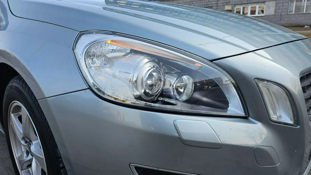 Volvo S60 - Zdjęcie 35