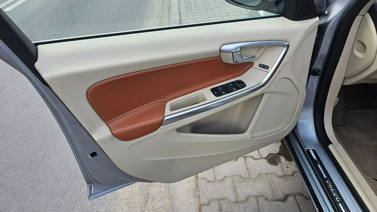 Volvo S60 - Zdjęcie 8