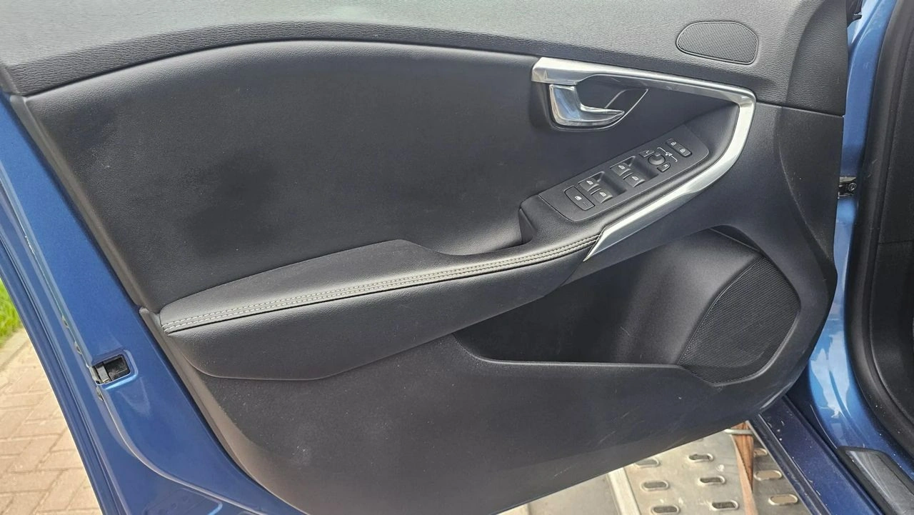 Volvo V40 - Zdjęcie 12