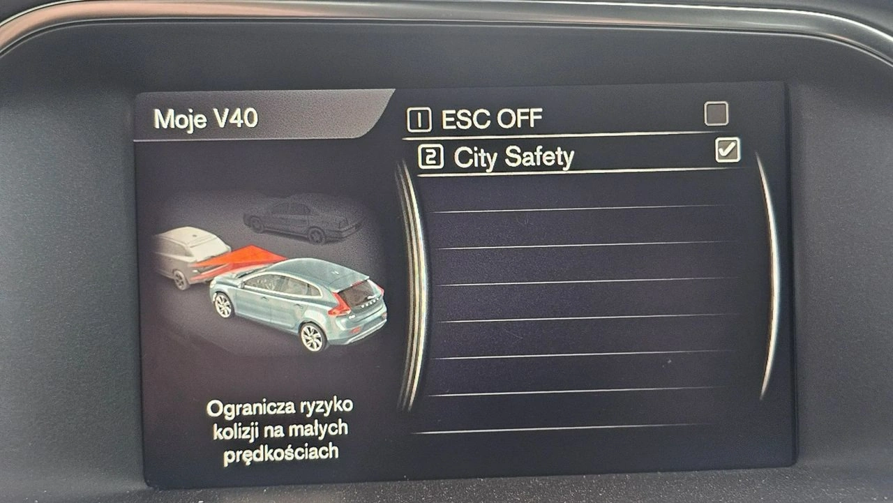Volvo V40 - Zdjęcie 23