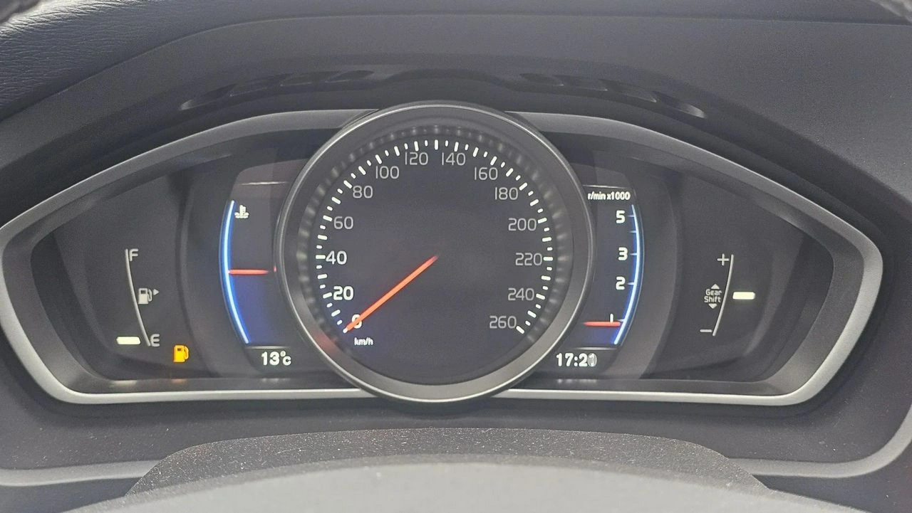 Volvo V40 - Zdjęcie 7