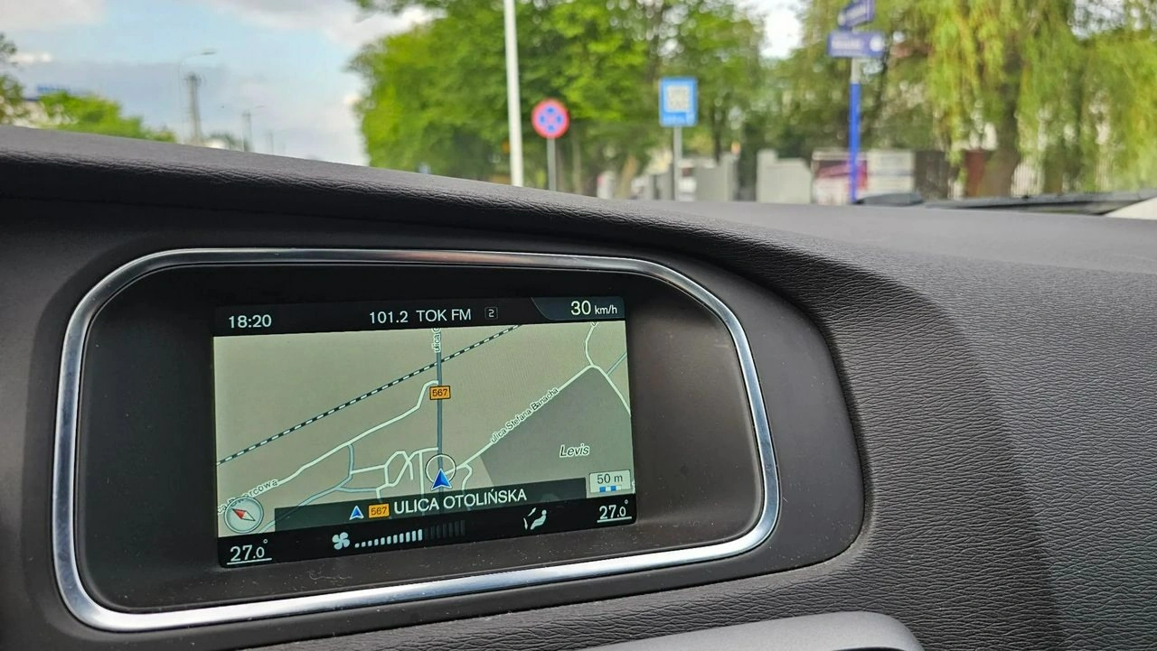 Volvo V40 Cross Country - Zdjęcie 11