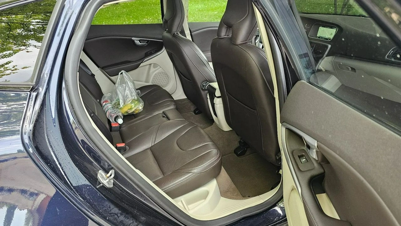 Volvo V40 Cross Country - Zdjęcie 18
