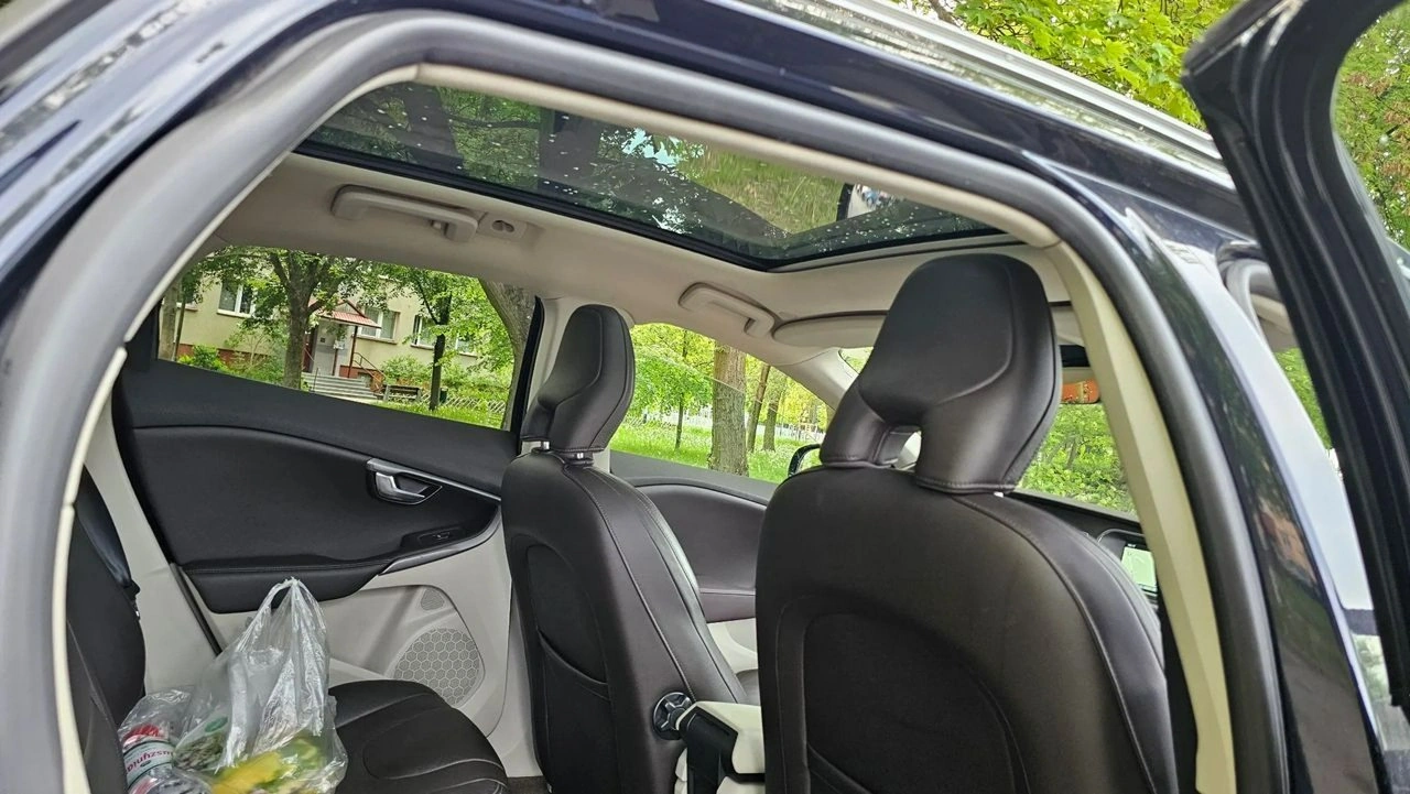 Volvo V40 Cross Country - Zdjęcie 19