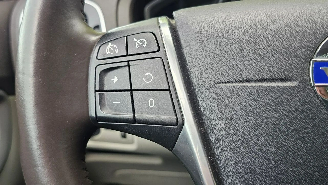 Volvo V40 Cross Country - Zdjęcie 36