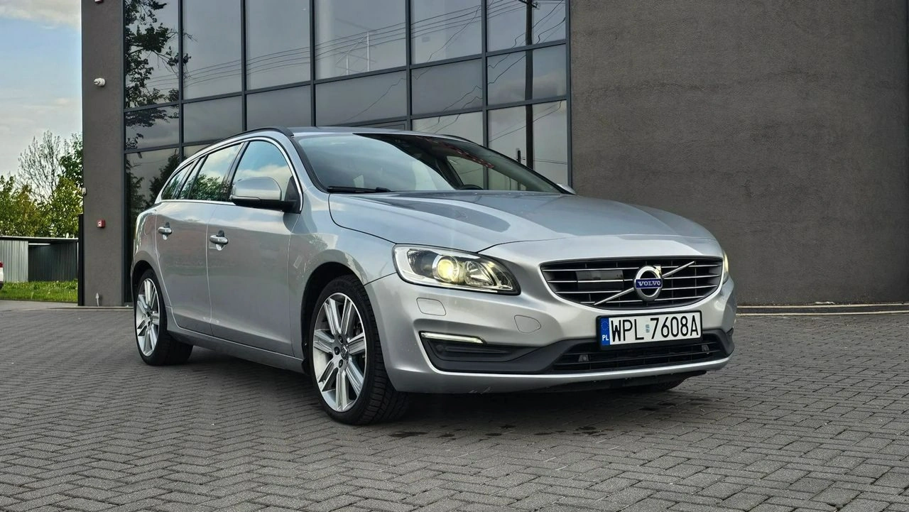 Volvo V60 - Główne zdjęcie