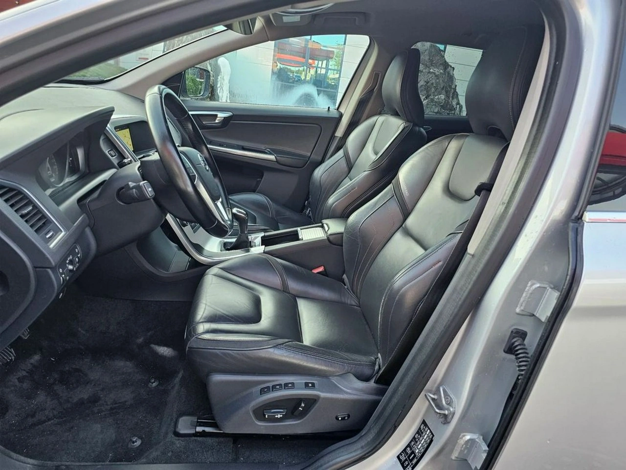 Volvo XC 60 - Zdjęcie 2