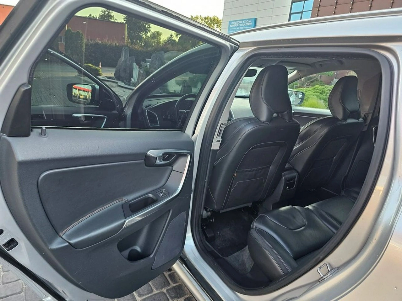 Volvo XC 60 - Zdjęcie 32