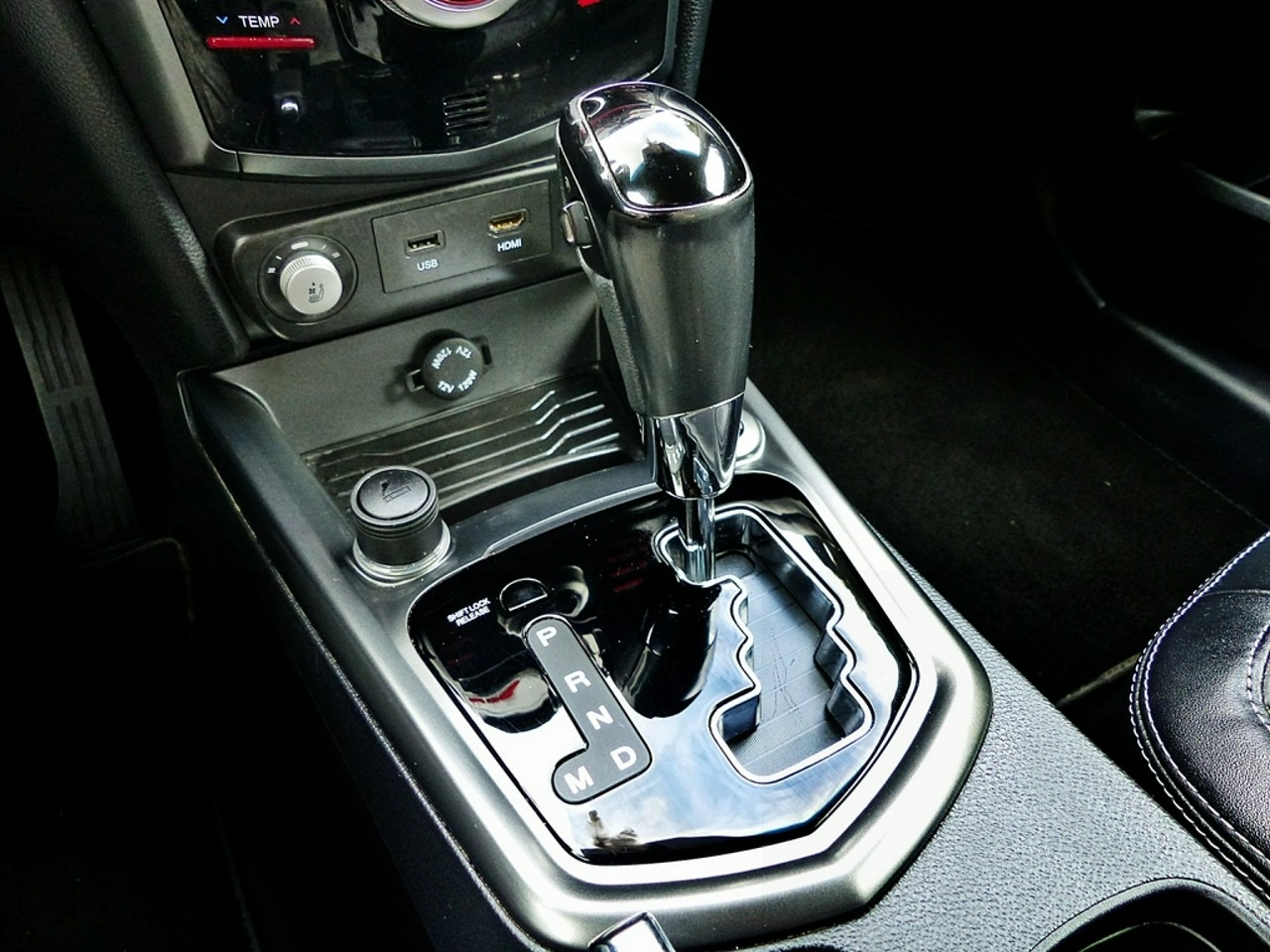SsangYong XLV - Zdjęcie 32