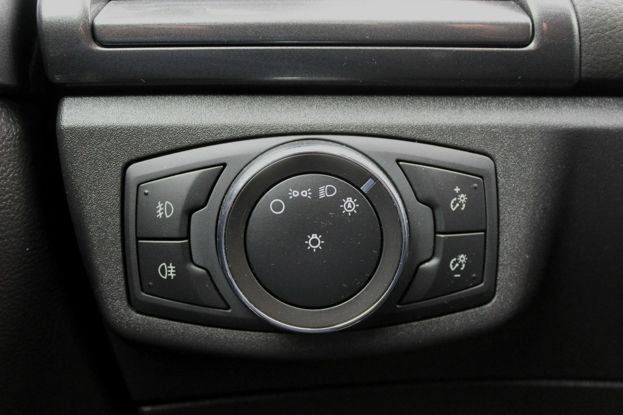 Ford Mondeo SW - Zdjęcie 29