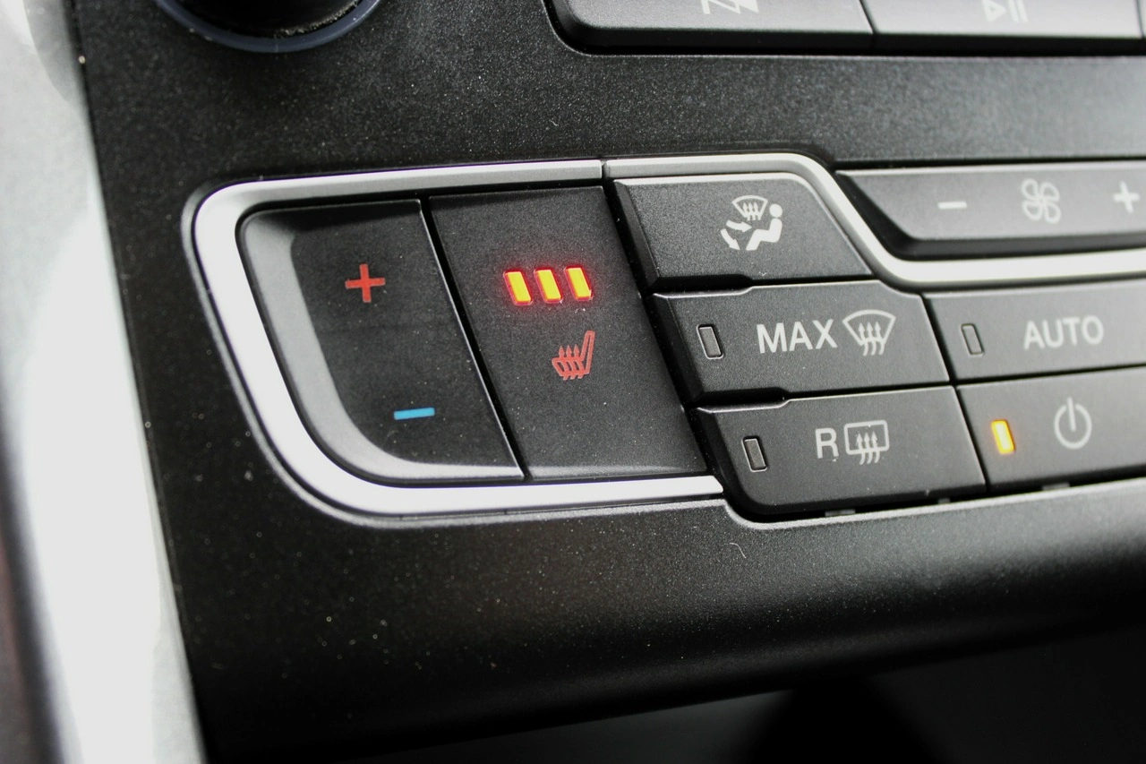 Ford Mondeo SW - Zdjęcie 19