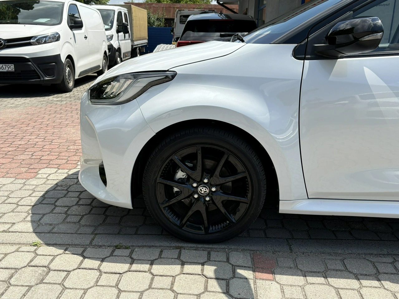 Toyota Yaris - Zdjęcie 9