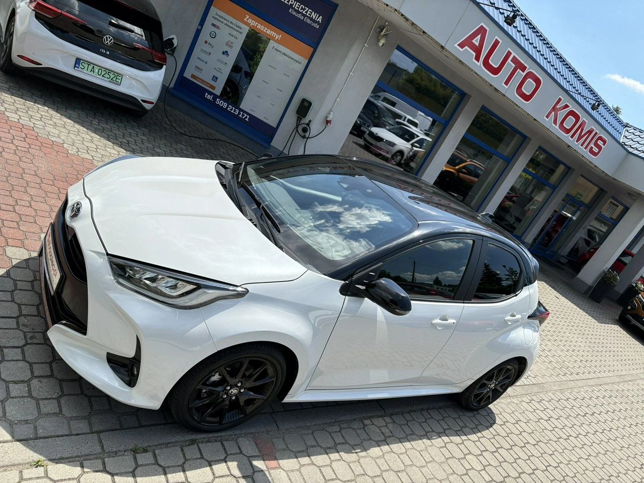 Toyota Yaris - Zdjęcie 10