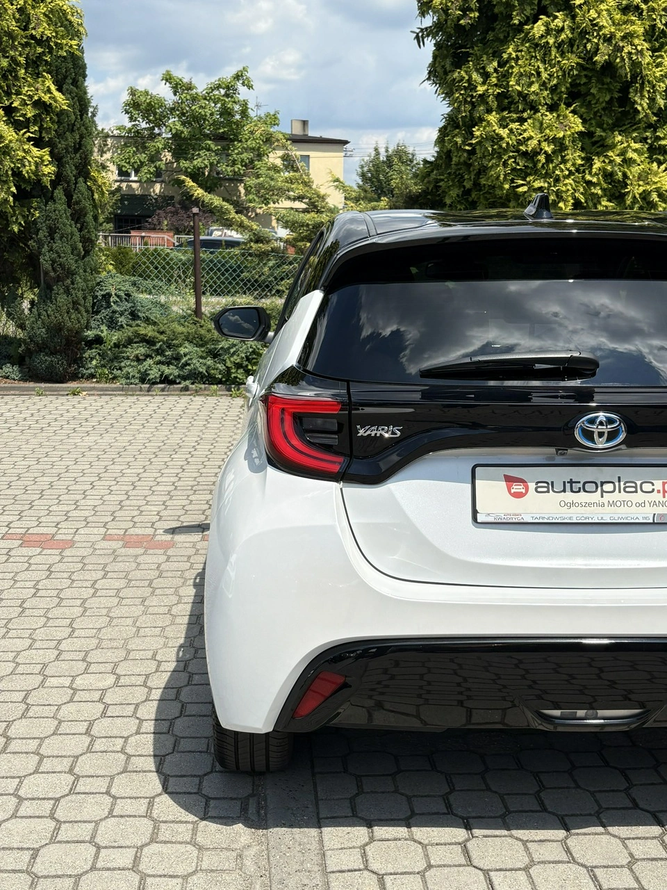 Toyota Yaris - Zdjęcie 12