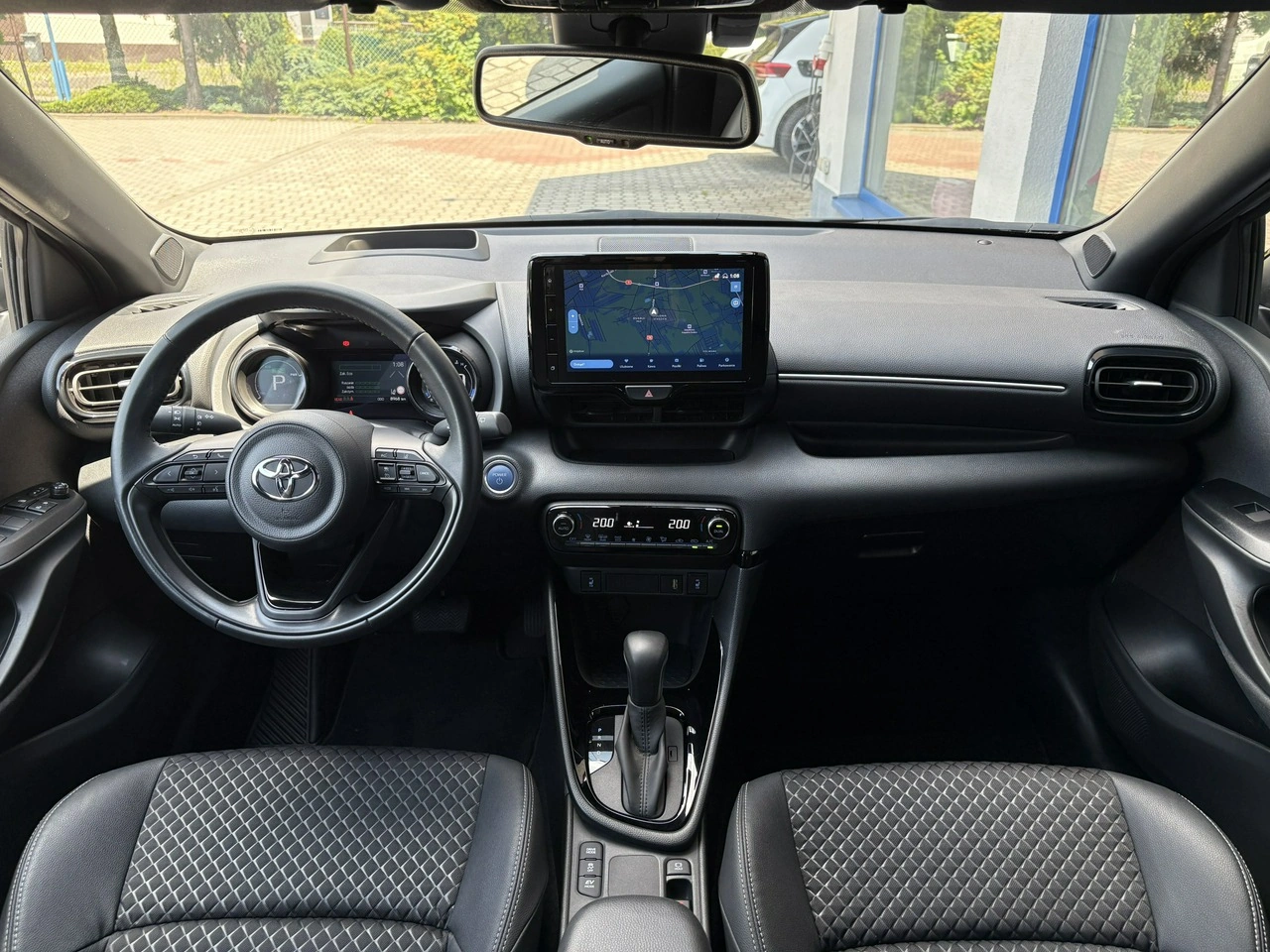 Toyota Yaris - Zdjęcie 14