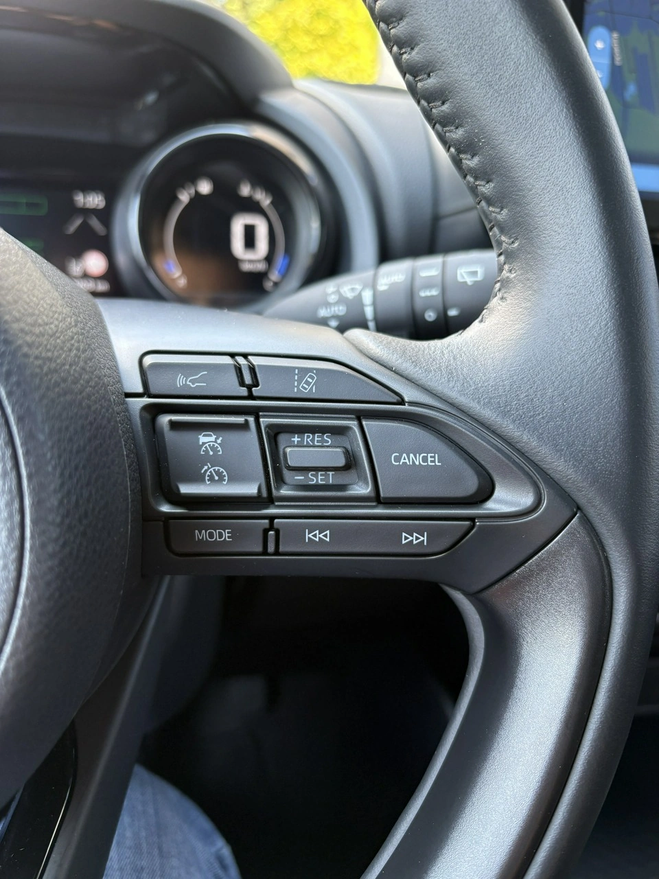 Toyota Yaris - Zdjęcie 23