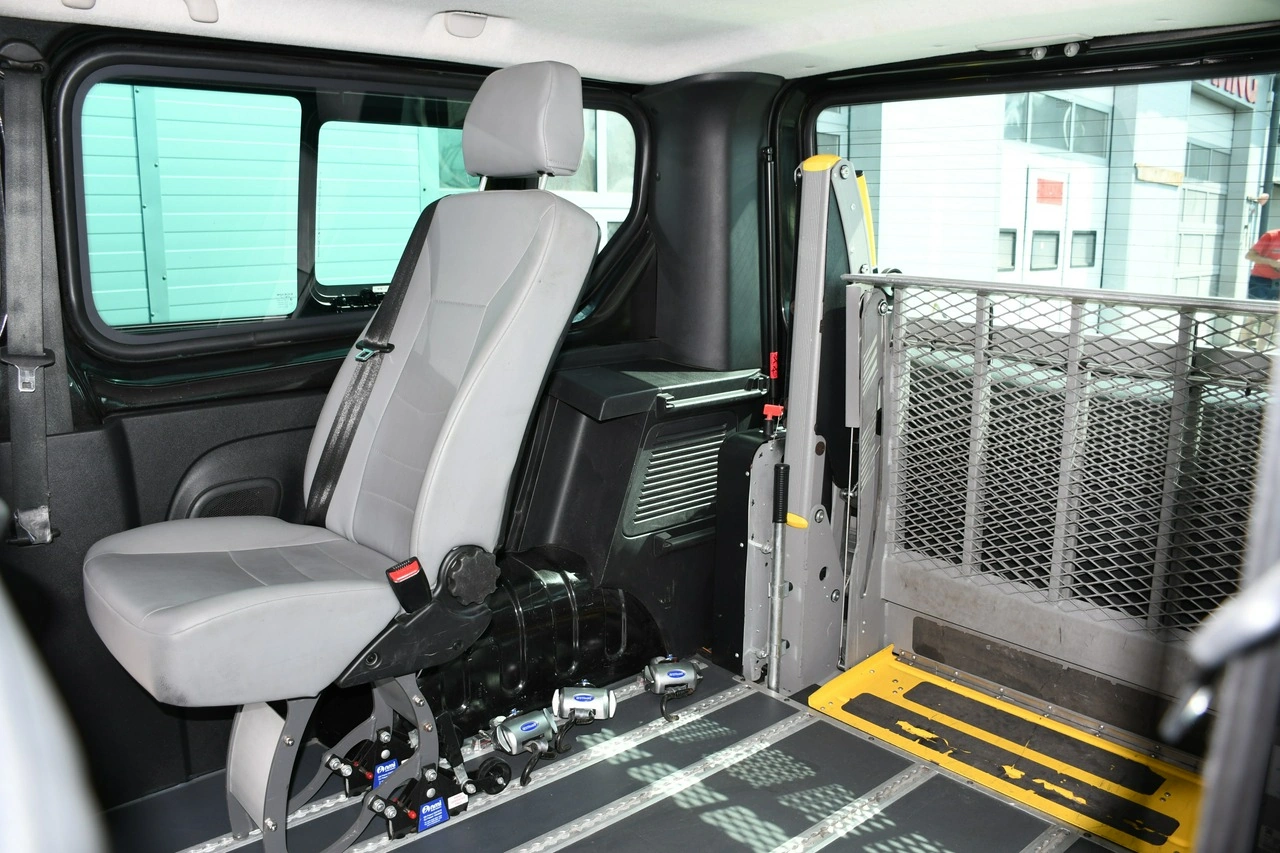 Renault Trafic - Zdjęcie 32