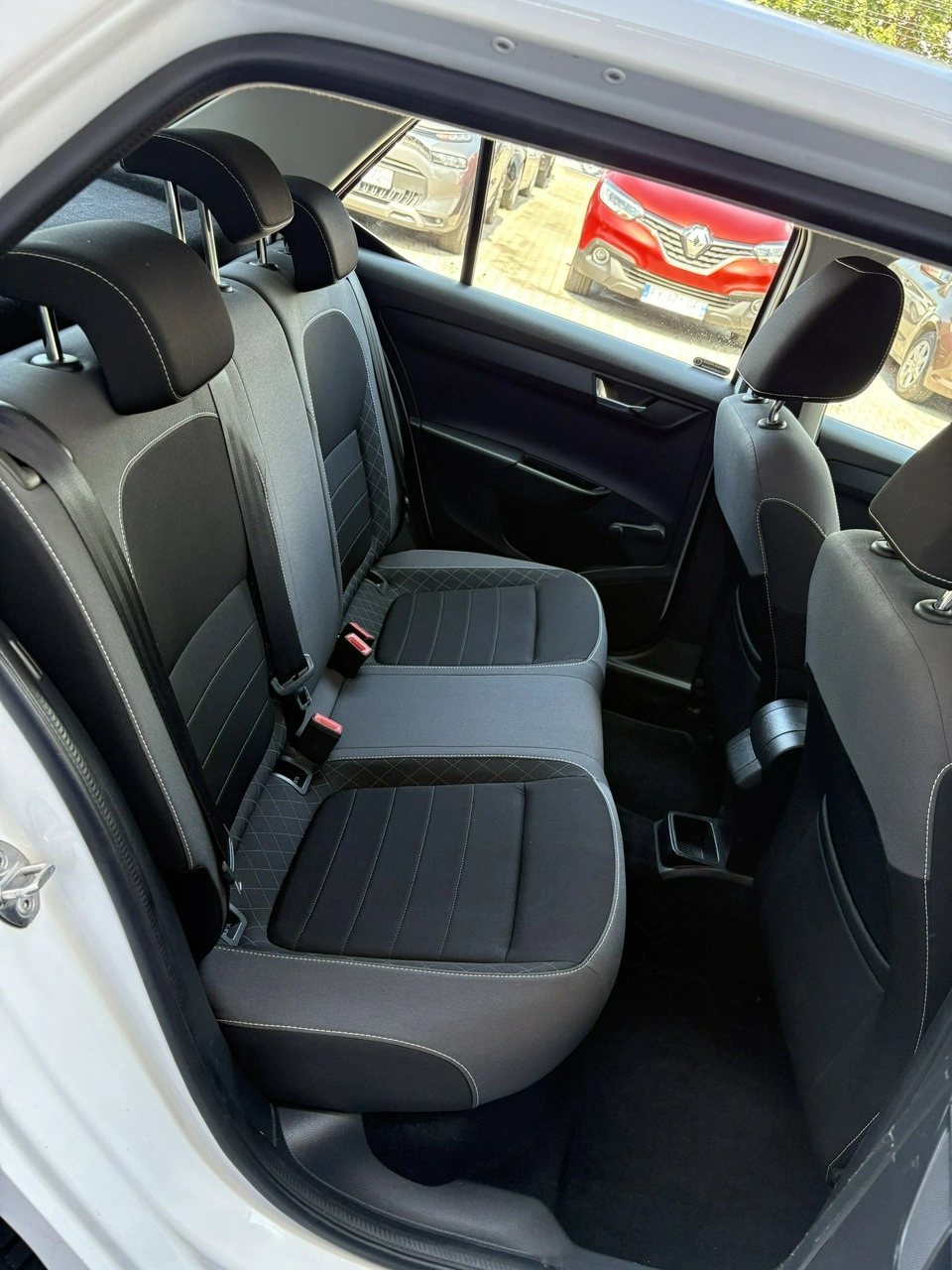 Skoda Fabia - Zdjęcie 16