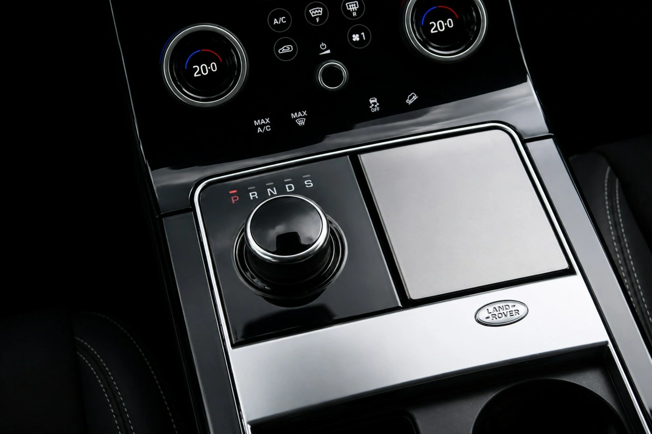 Land Rover Range Rover Velar - Zdjęcie 16
