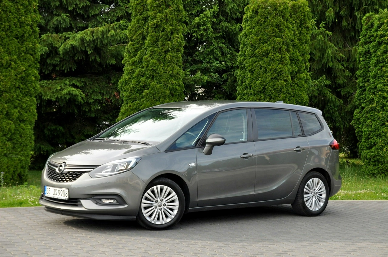 Opel Zafira - Zdjęcie 10