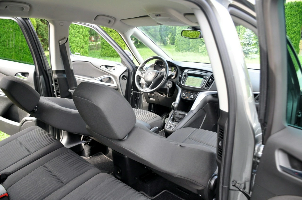 Opel Zafira - Zdjęcie 22
